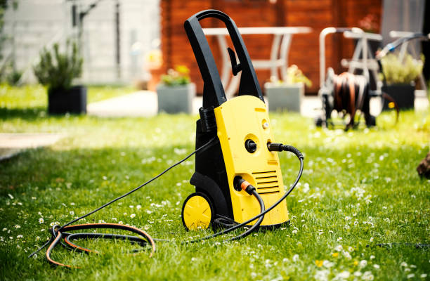 Best Spring Cleaning  in Fairmont, MN
